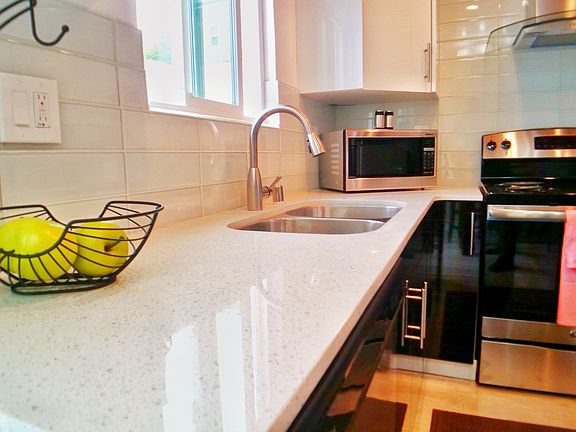 4th image of 4073 Gresham St APT 3
