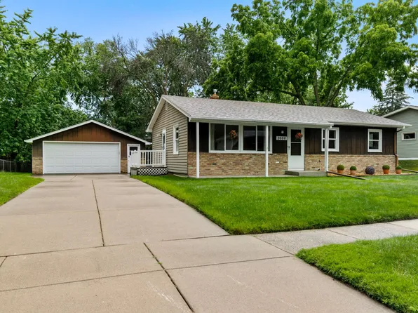 2666 Cedar Ave, White Bear Lake, MN 55110
