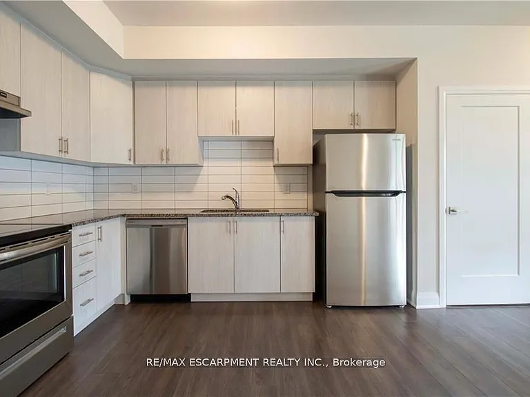 2 Willow St #44 — Photo 8