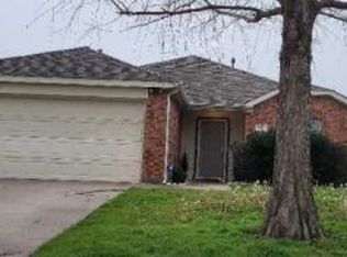 1007 Sussex Dr, Forney, TX 75126