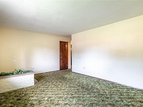 5th image of 232 Estonia Dr