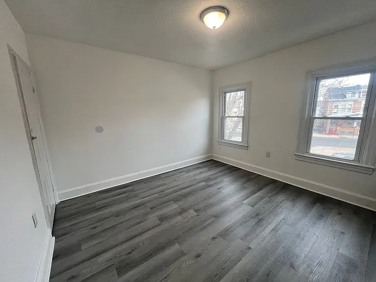 323 Cummings Ave — Photo 9