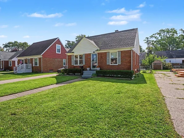 3002 Dawes Rd, Muskegon, MI 49441