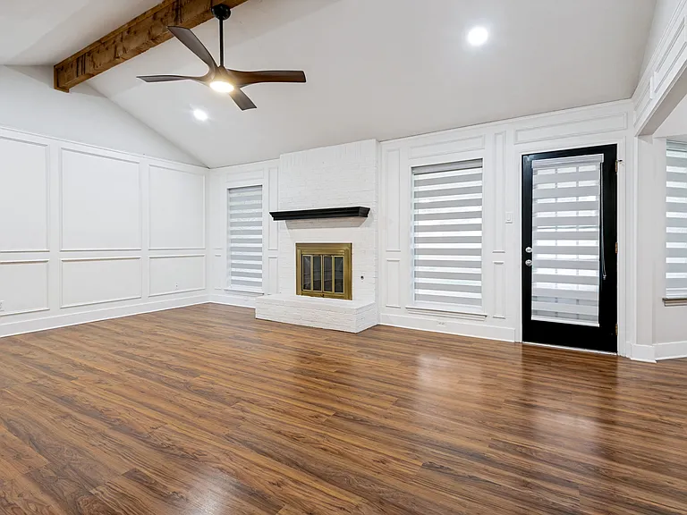 3055 Panhandle Dr — Photo 2