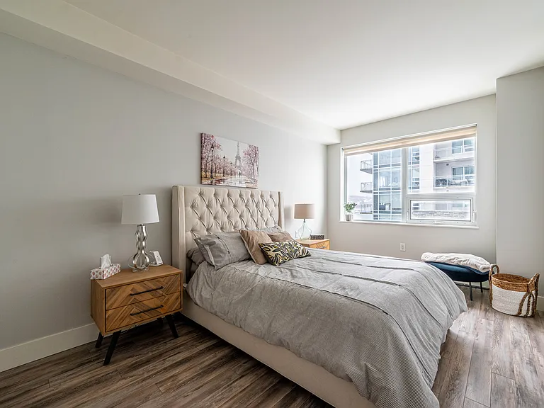 15 Kings Wharf Pl #403 — Photo 13