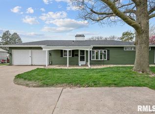 4010 N Division St, Davenport, IA 52806