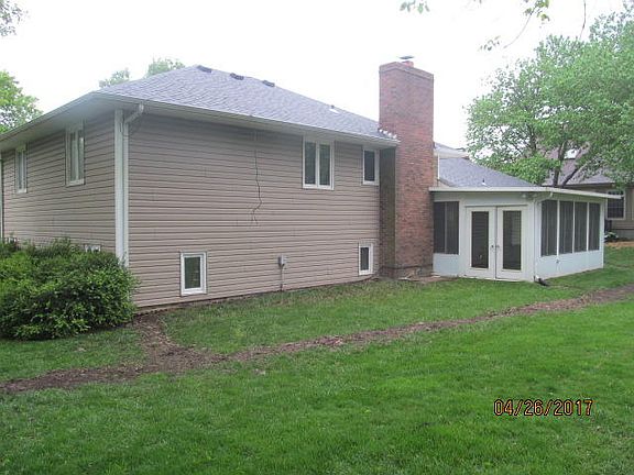 2nd image of 620 S Lake Dr