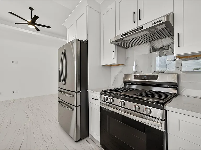 2226 Syrian St — Photo 18