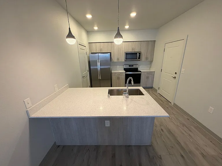 Nathan Apartments — Photo 66