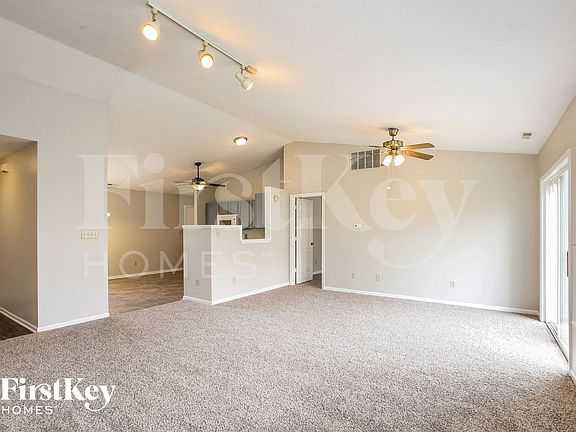 4th image of 10290 Stillwell Dr