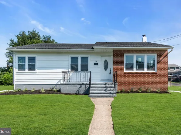 33 W 2nd St, Burlington, NJ 08016