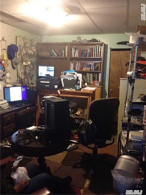 2nd image of 11044 Sutphin Blvd