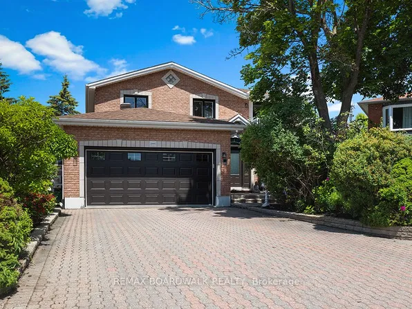 1560 Montcerf Ct, Ottawa, ON K1C 4Z5