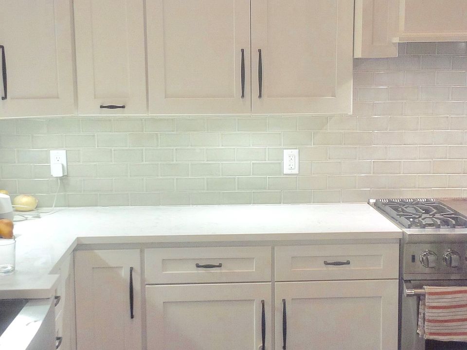 1st image of 3646 N Seeley Ave APT 2