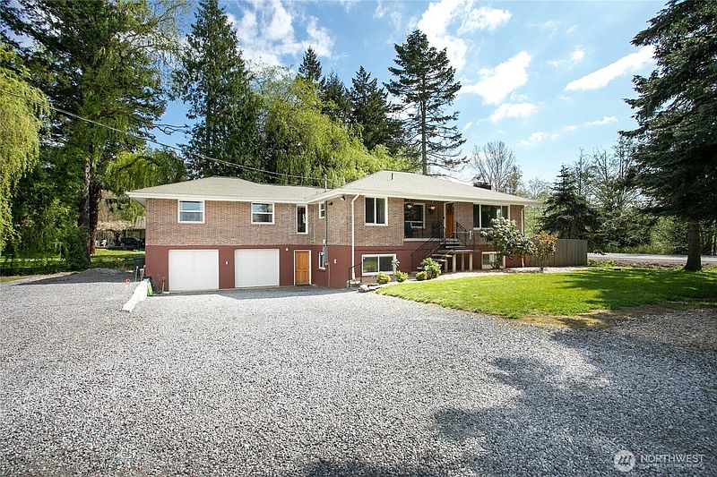 3rd image of 997 W Larson Road