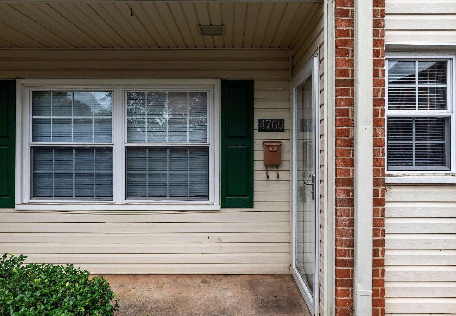 2 bed, 2.5 bath, 1168 sqft, $1,500 — Photo 3