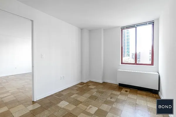 Rented by Bond New York | media 5