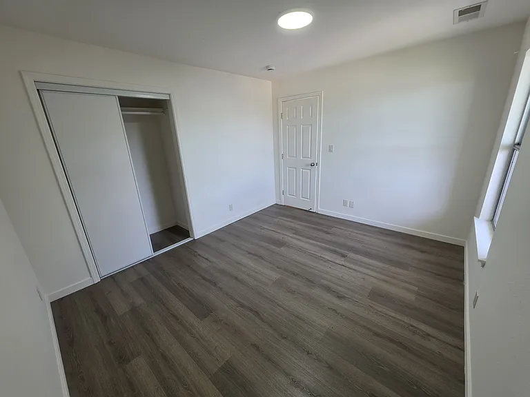 2323 Market St #A — Photo 11