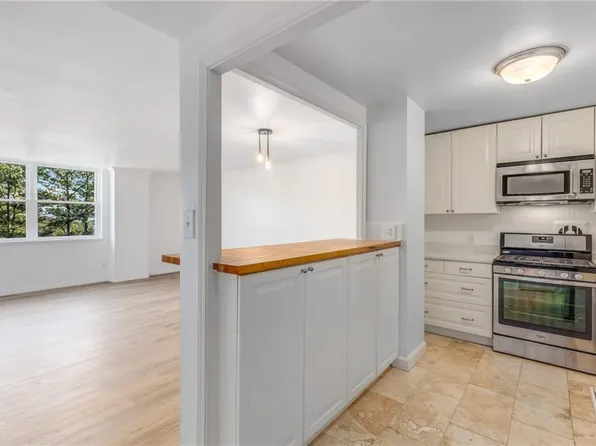 2965 Pharr Court South NW APT 812, Atlanta, GA 30305