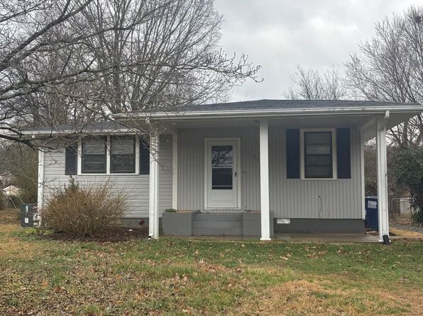 2204 Bide A Wee Dr NE