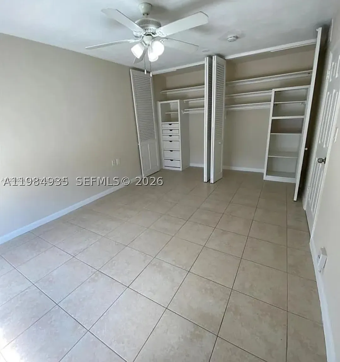 1600 NE 114th St — Photo 2