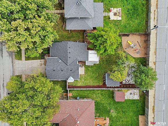 2nd image of 3401 Briarwood Ave