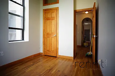 Rented by Rennit Inc.