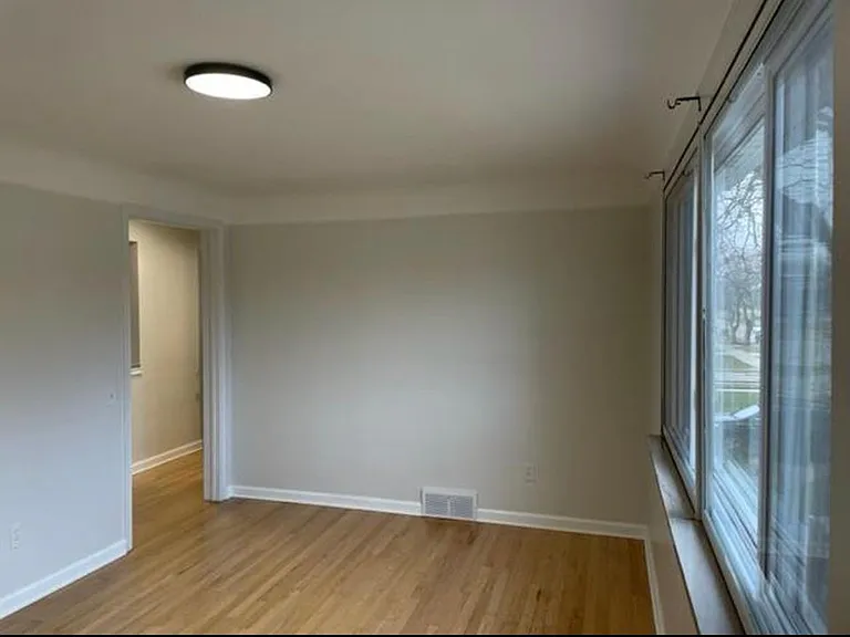 2053 Vernier Rd #1 — Photo 11