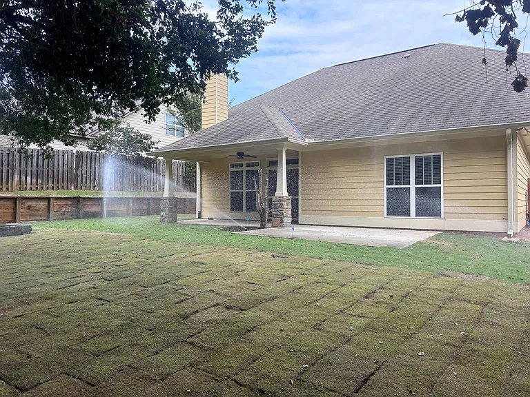 1018 Silver Lake Dr — Photo 49