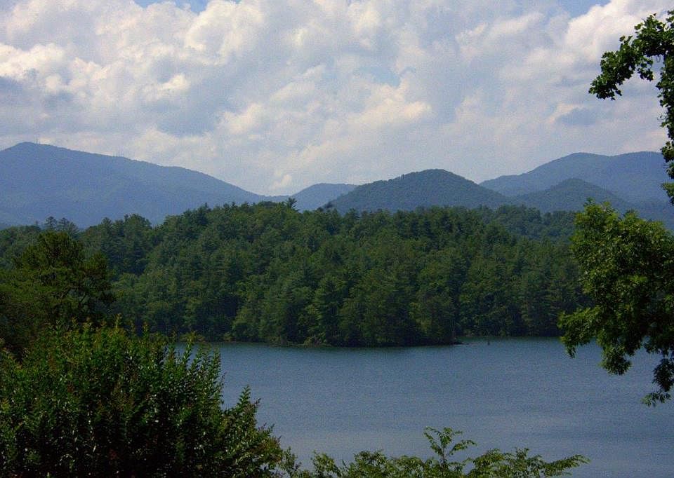 1st image of 0 Lakeside Trl #18