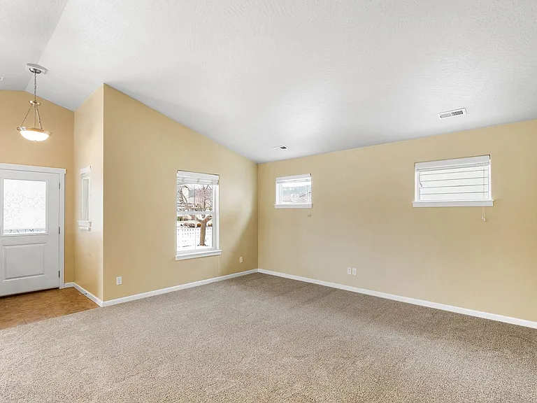 2121 N Country Vista Blvd — Photo 7