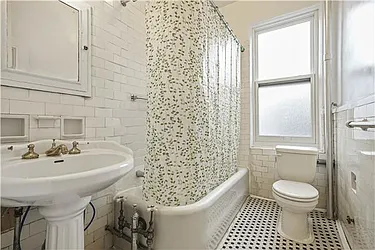 Sold by Avenue Sotheby's International Realty