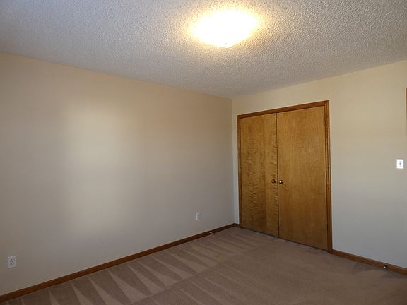 4th image of 1849 Gates Dr W
