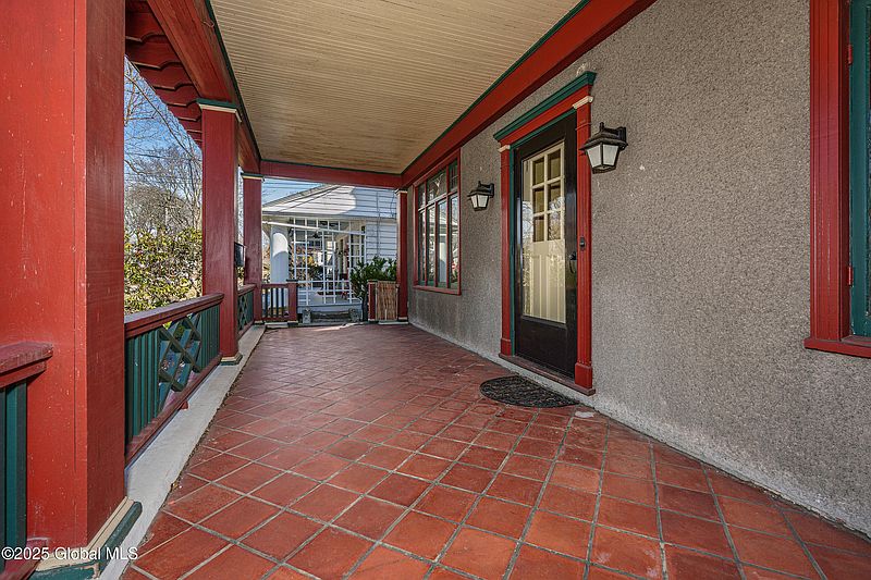 5th image of 127 S Pine Avenue