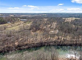 147 Joanda Farm Rd, Mooresboro, NC 28114