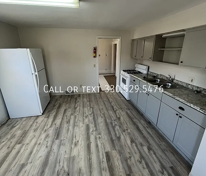 24 Grand Ave #3 — Photo 5