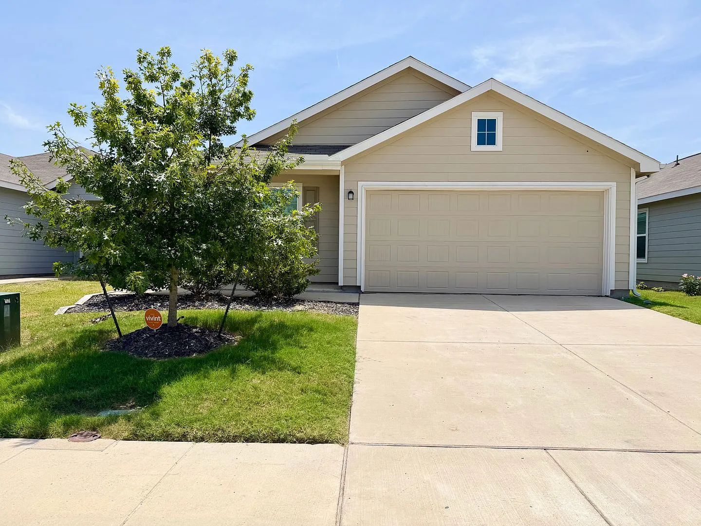 Adorable home in new neighborhood in the Forney area — Photo 1