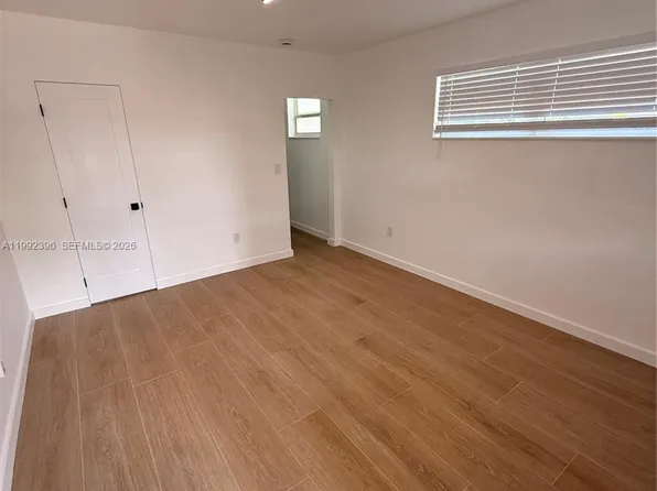 7035 NE 4th Ct APT 4, Miami, FL 33138