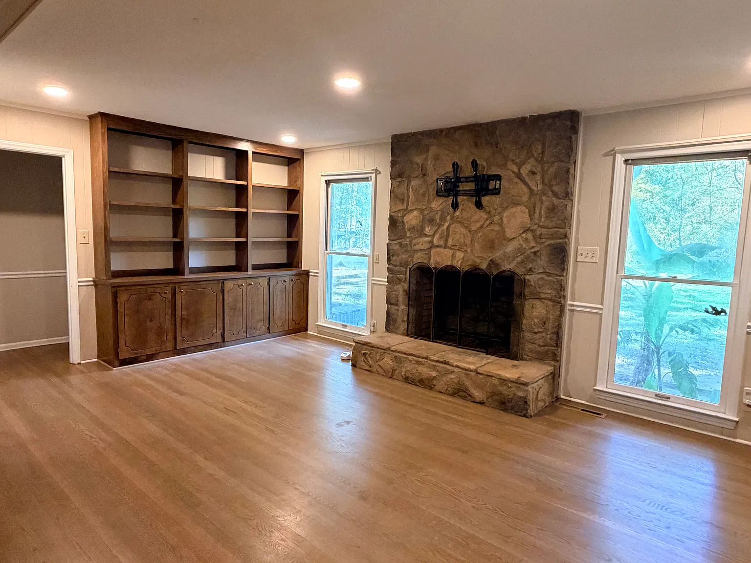 3 bed, 1859 sqft, $2,700 — Photo 3