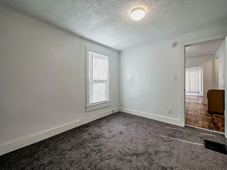 312 Ballard St — Photo 6