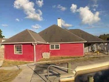 3rd image of 102 Killarney Pl