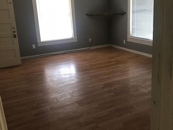 2nd image of 1017 S Main St