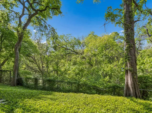 9801 Royal Ln APT 707, Dallas, TX 75231
