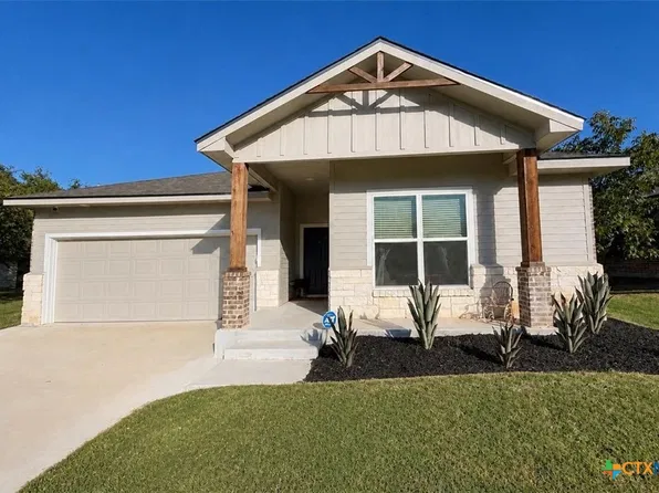 105 Elm Ln, Gatesville, TX 76528