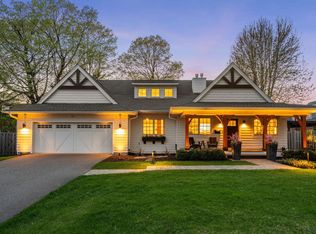 225 Broadway Ave N, Wayzata, MN 55391