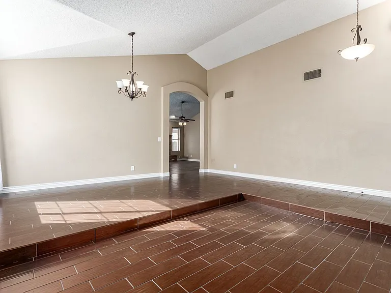 6601 E Presidio St — Photo 11