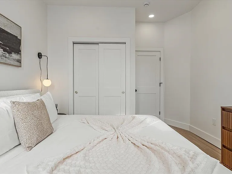 97-99 Zabriskie St #3R — Photo 14
