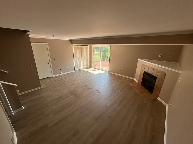 7365 Maplelawn Dr — Photo 13