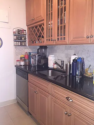 Rented by Anita Loewy, Inc | media 16