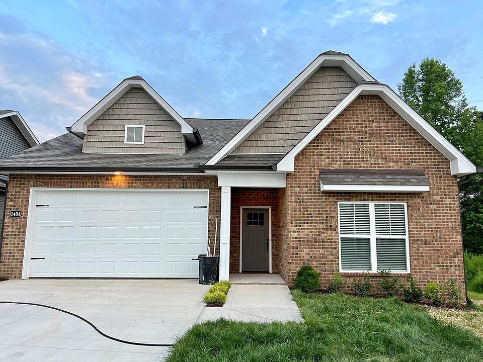 2nd image of 1404 Village Loop